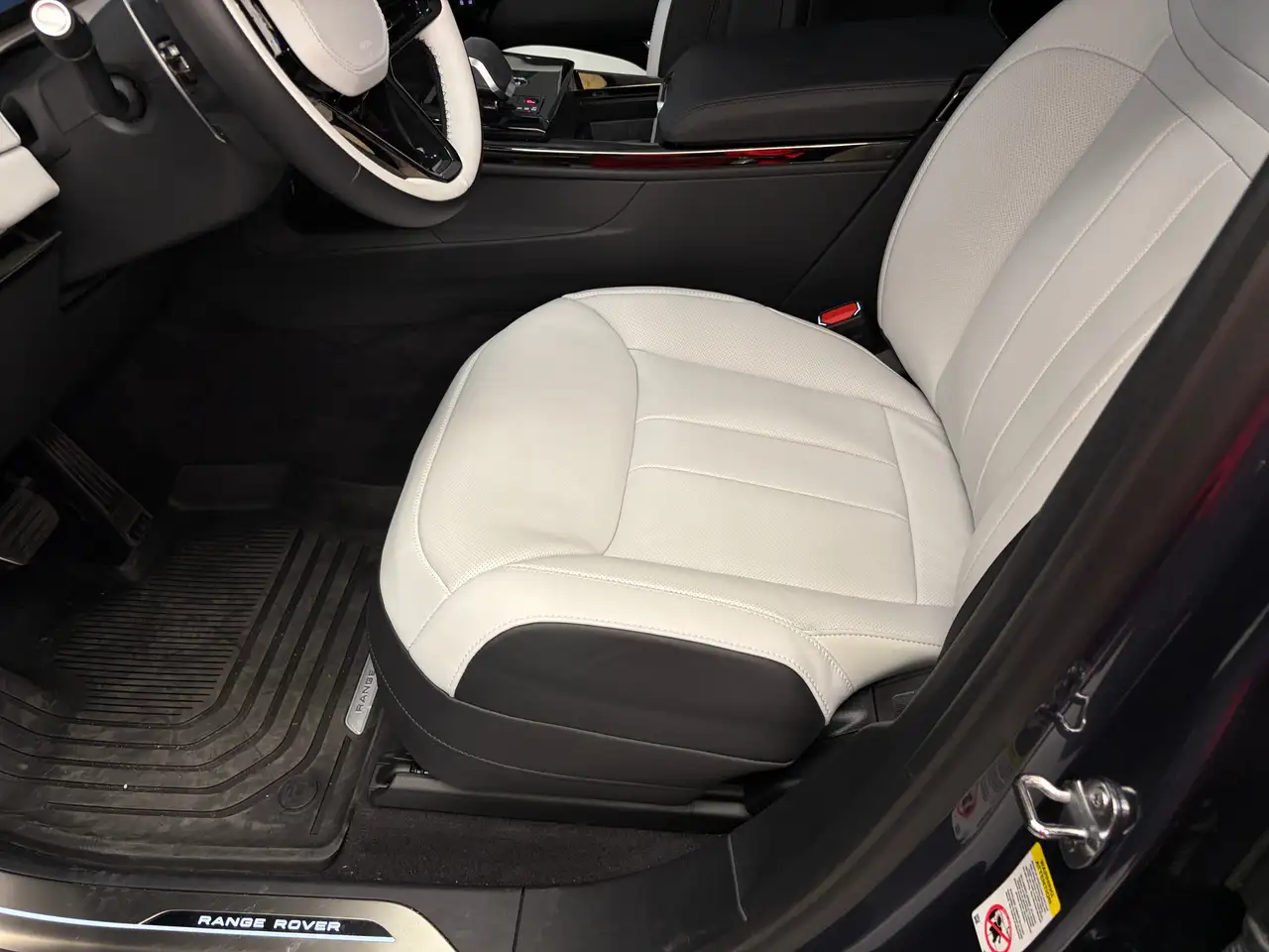 Land Rover Range Rover Sport снимка Land Rover Range Rover Sport