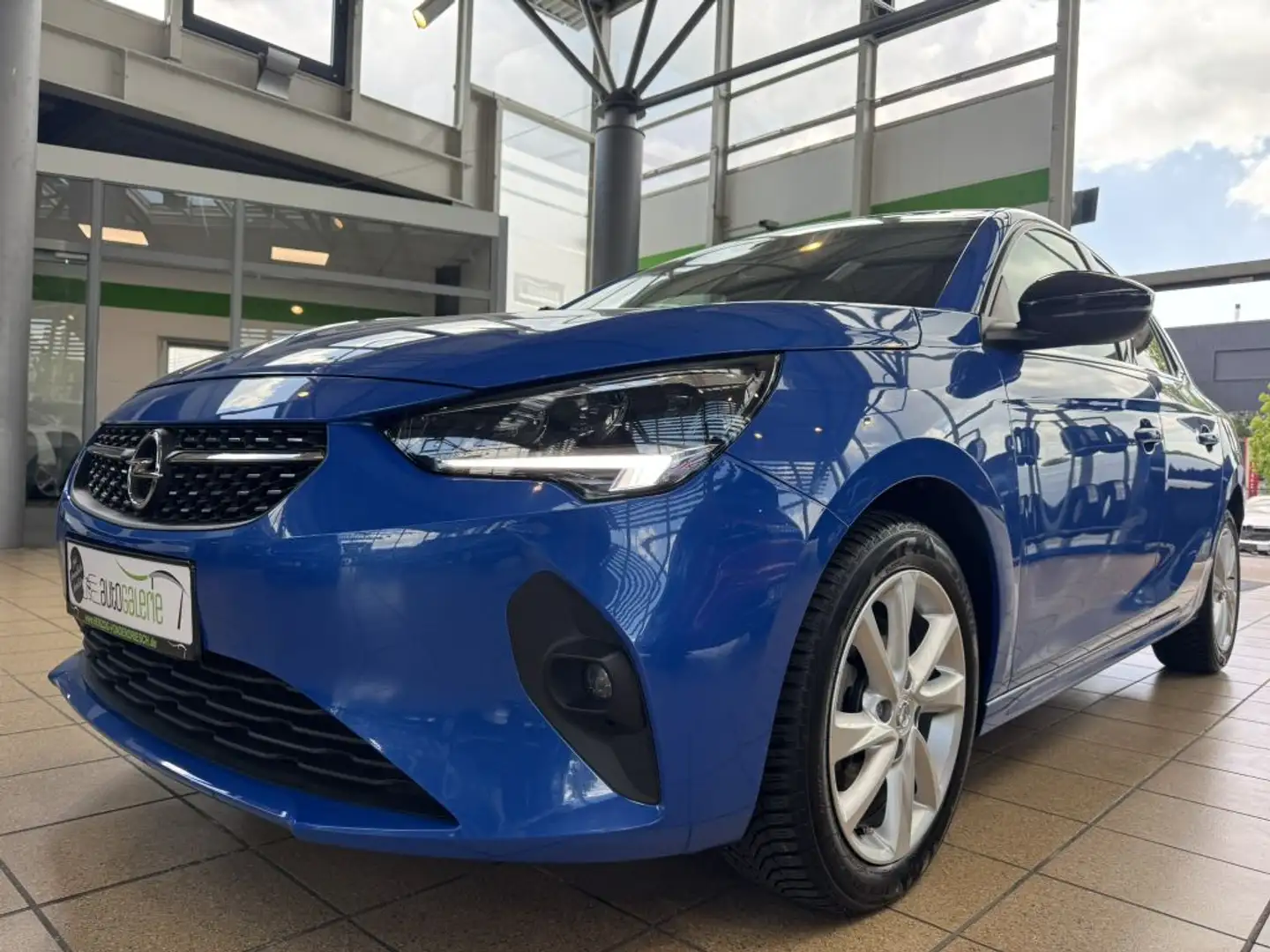 Opel Corsa 1.2 Direct Injection Turbo Start/Stop Elegance Blauw - 1