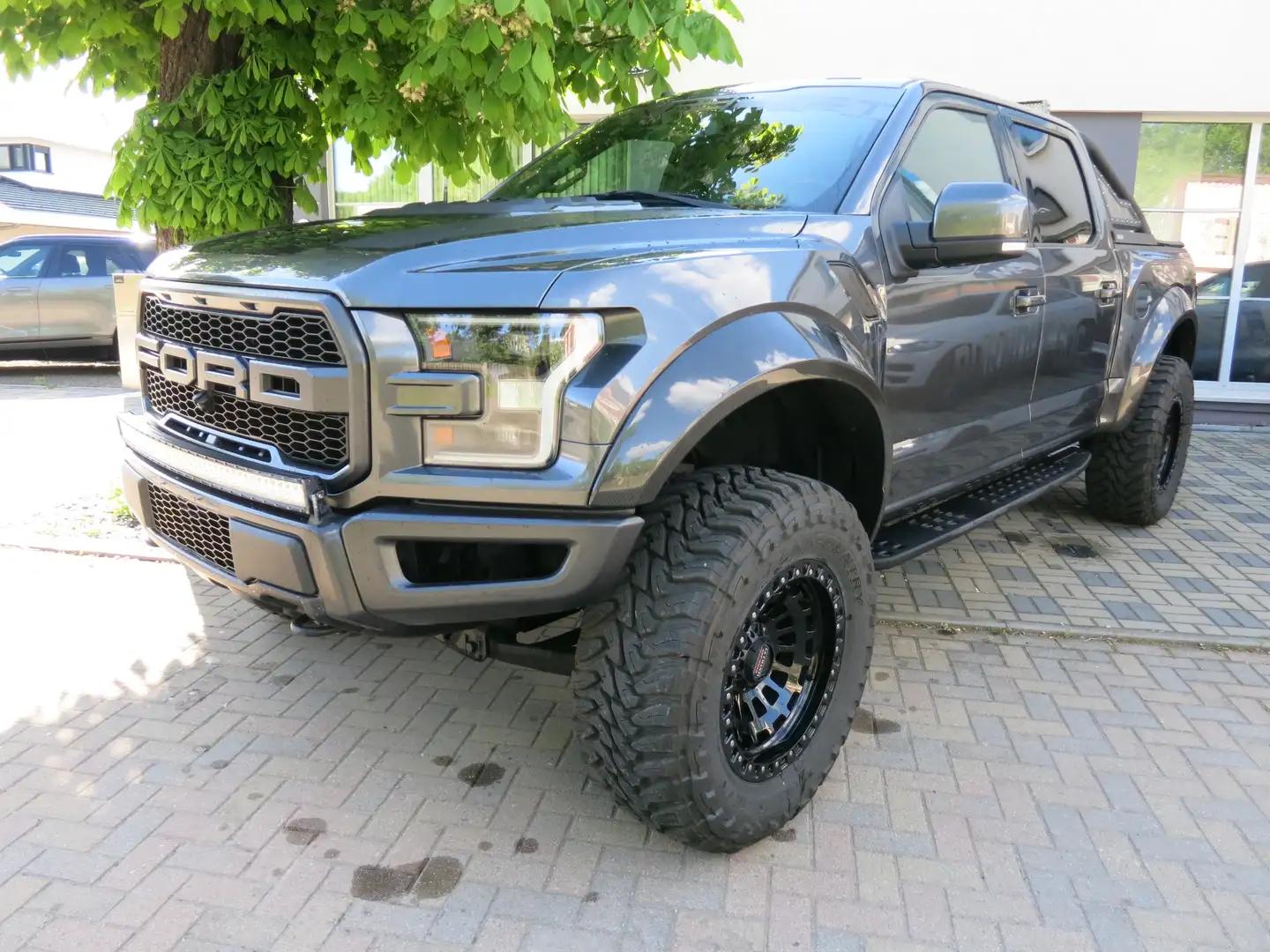 Ford F 150 Raptor Gris - 1