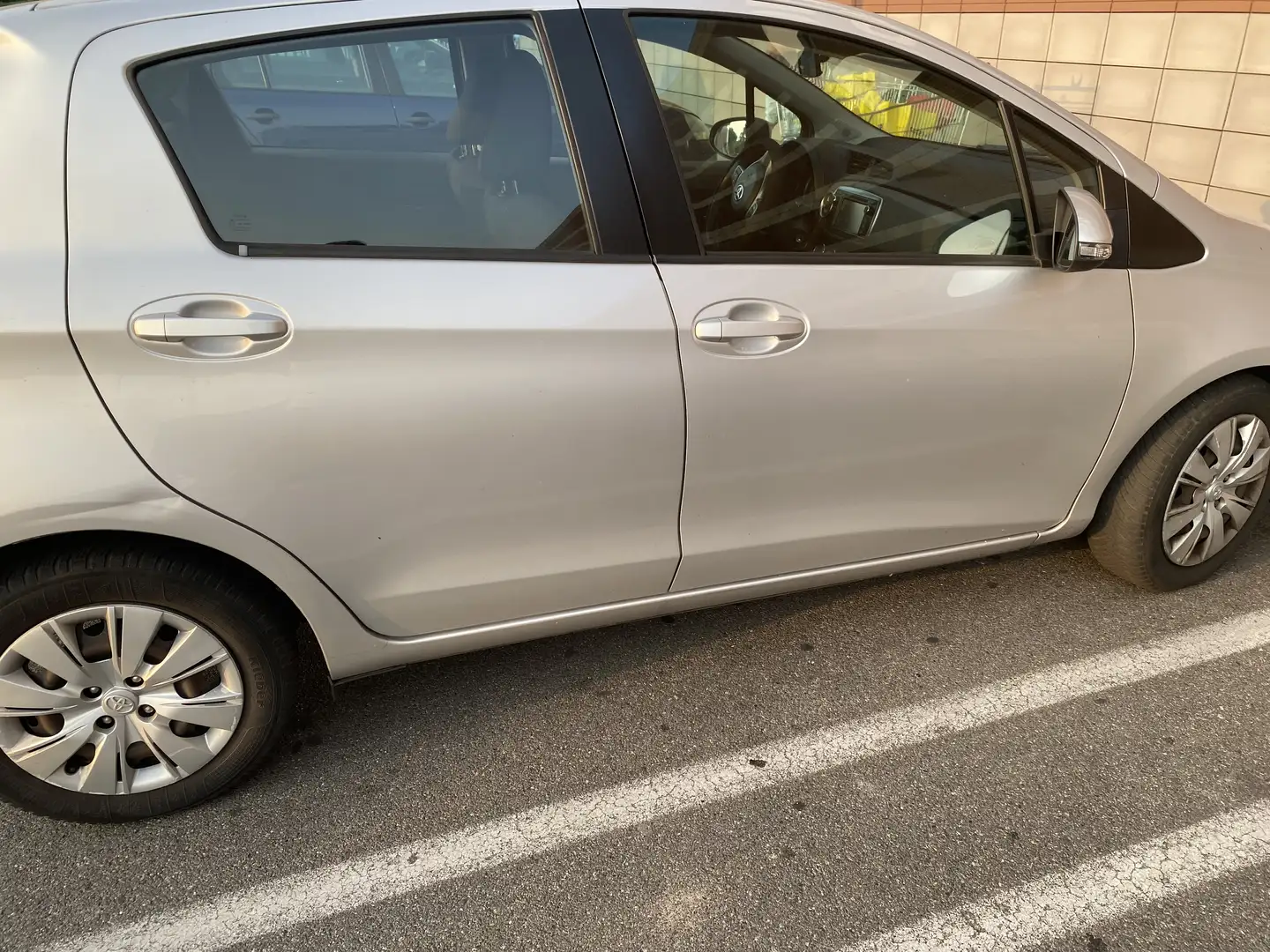 Toyota Yaris 5p 1.4 d-4d Expo c/clima - 2