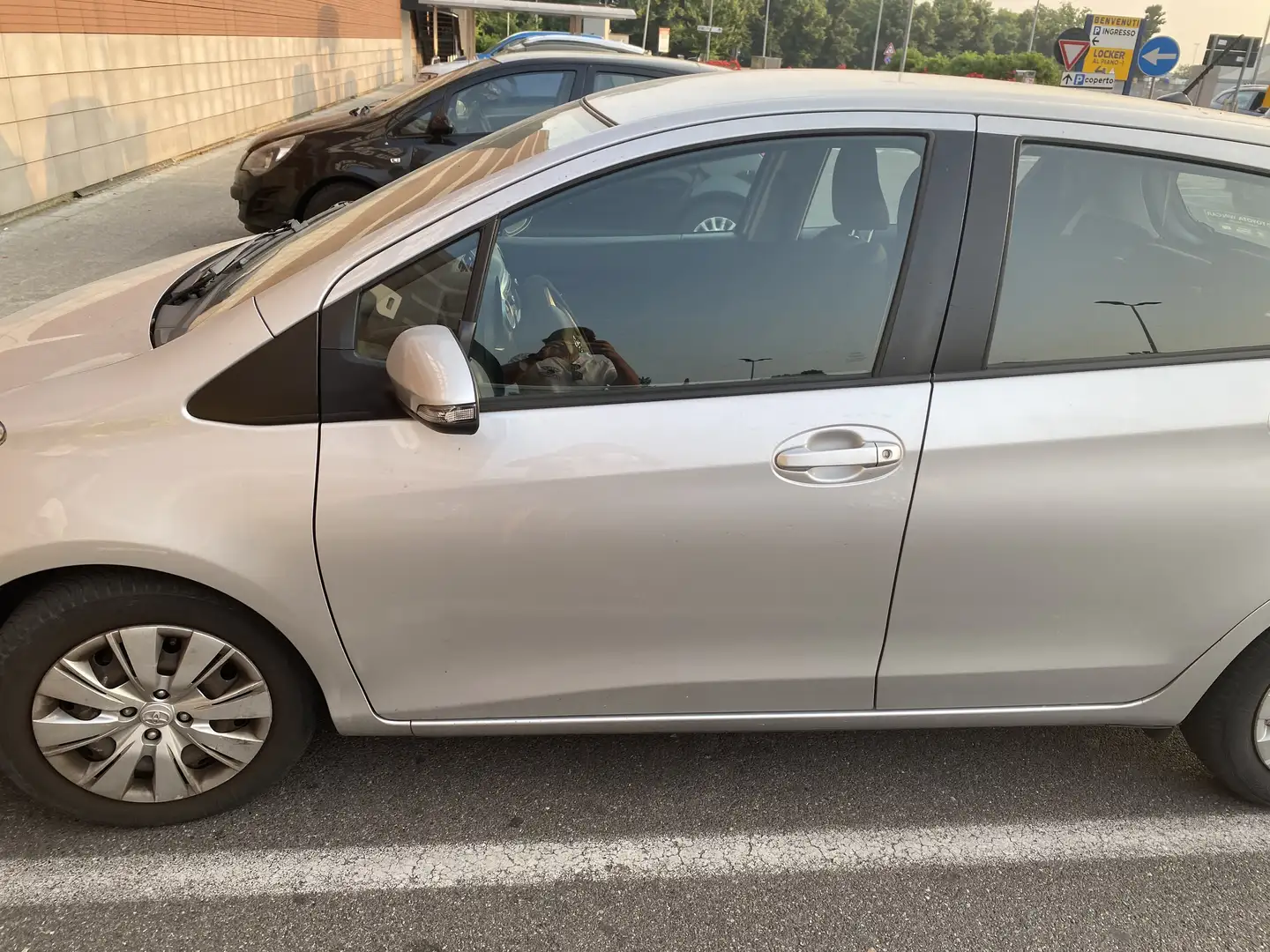 Toyota Yaris 5p 1.4 d-4d Expo c/clima - 1