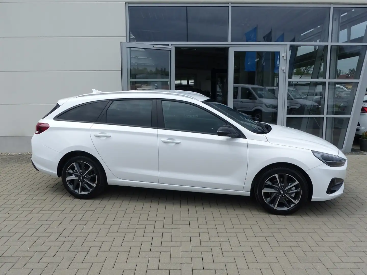 Hyundai i30 Kombi 1.0 T-GDi 7-DCT Connect & Go * Bianco - 2