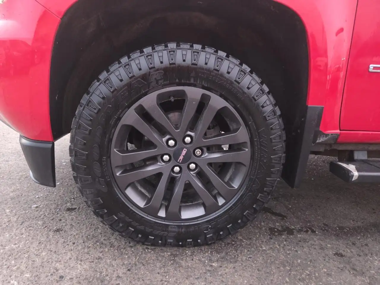 GMC Canyon снимка GMC Canyon