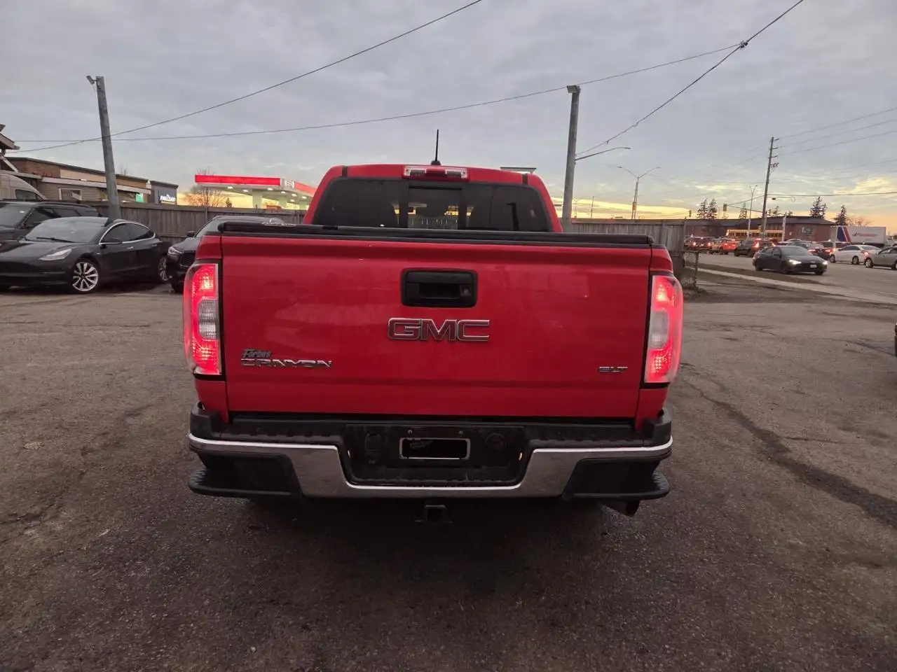 GMC Canyon снимка GMC Canyon