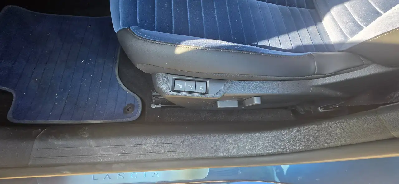 Lancia Ypsilon 2025 — фото 10