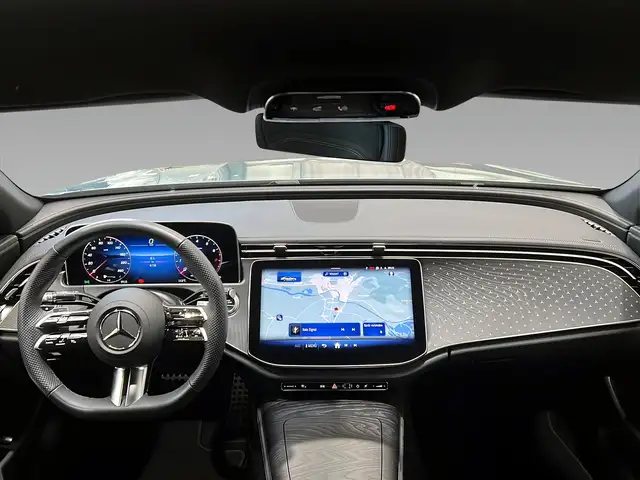 Mercedes-Benz E Class view 11