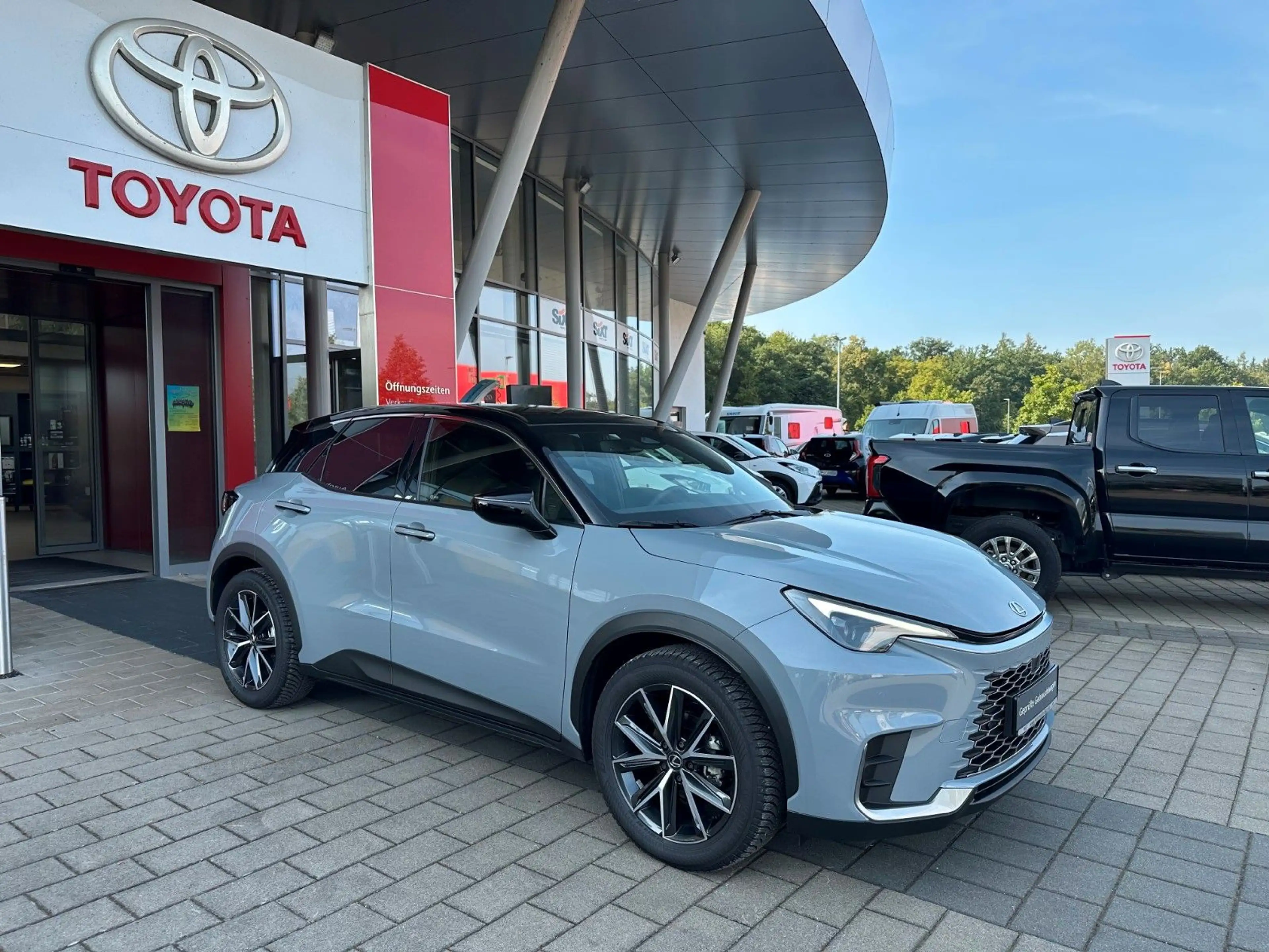 Lexus LBX FWD Emotion, NAVI,LEDER,KAMERA,TECHNOLOGIE-P — photo 4