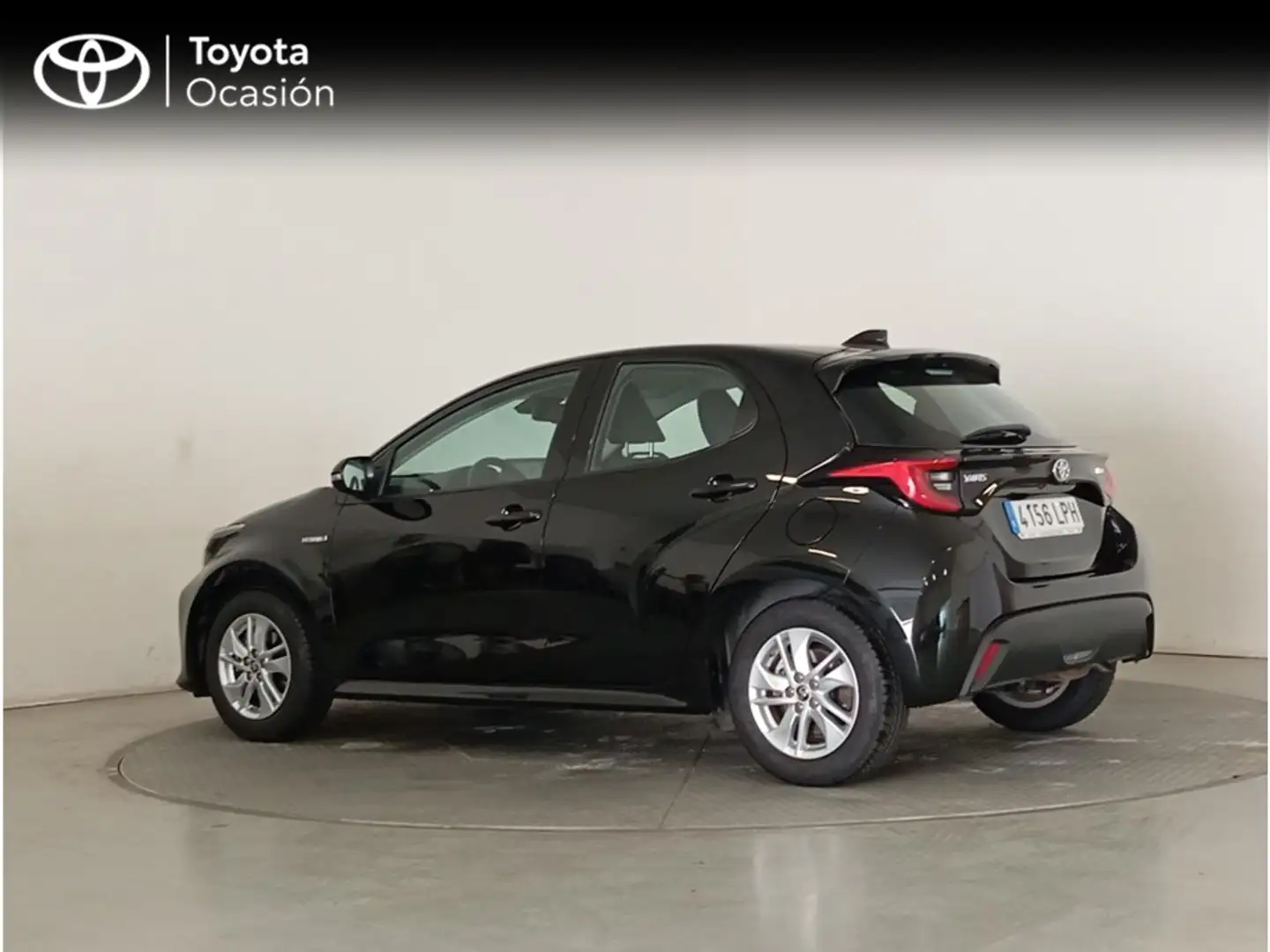 Toyota Yaris 120H 1.5 Active Tech Zwart - 2