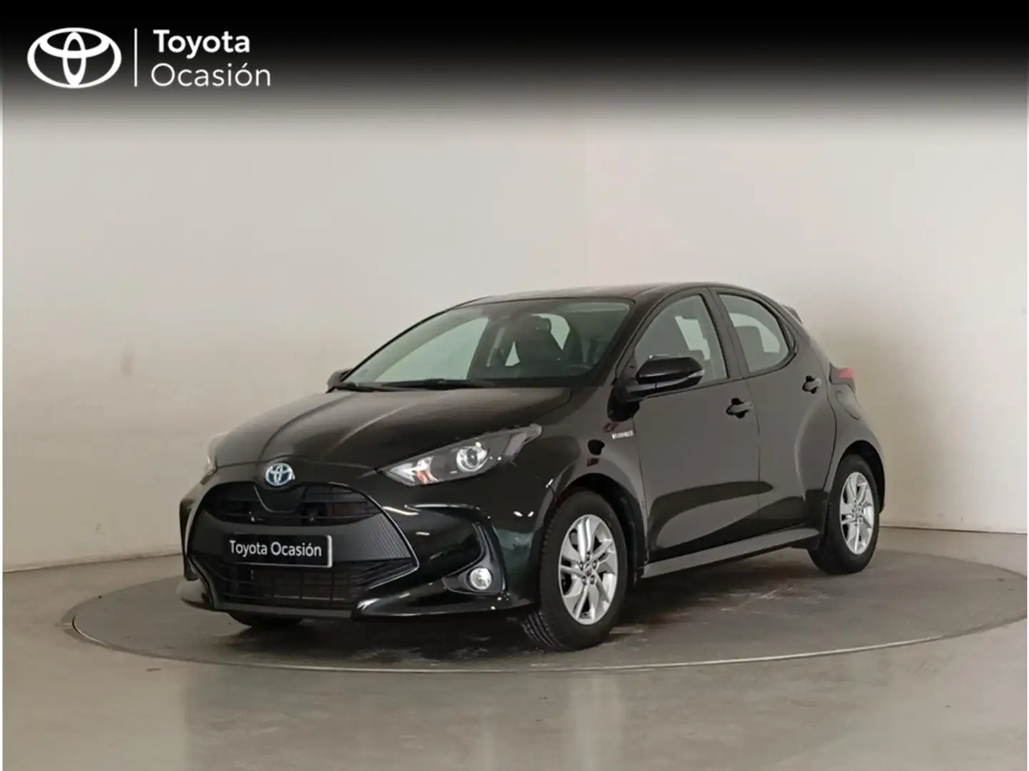 Toyota Yaris 120H 1.5 Active Tech Zwart - 1