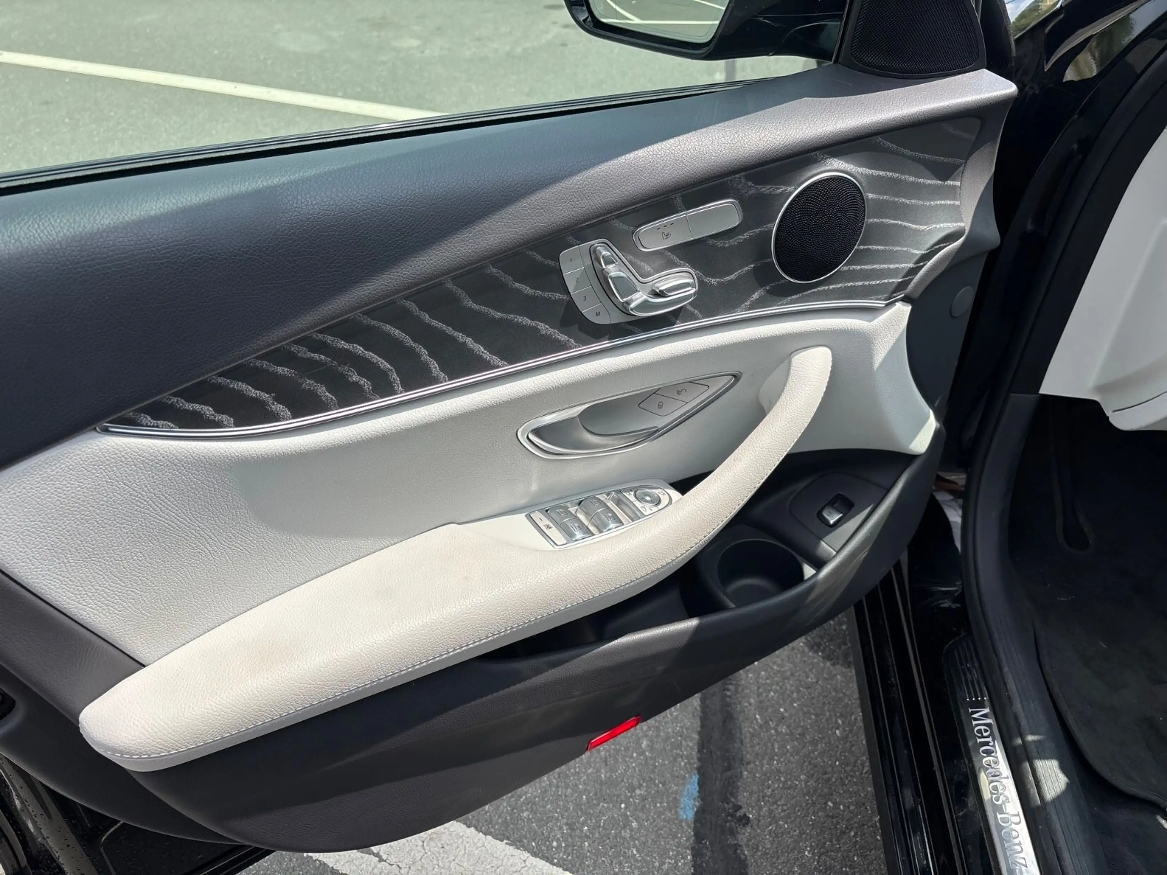 Mercedes-Benz E 300 de T-Modell 4Matic ALU 360 Grad Kamera — photo 12
