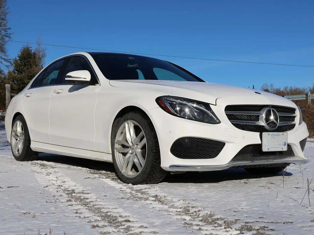 Mercedes-Benz C-Class снимка Mercedes-Benz C-Class