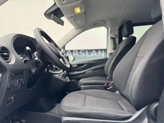 Mercedes-Benz Vito view 13