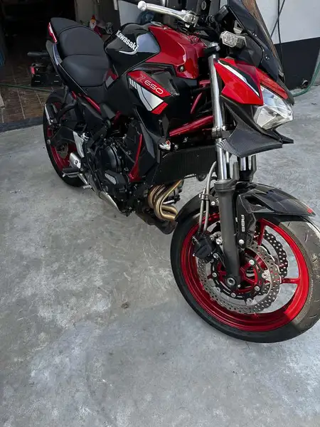 Kawasaki Z 650 - foto 2