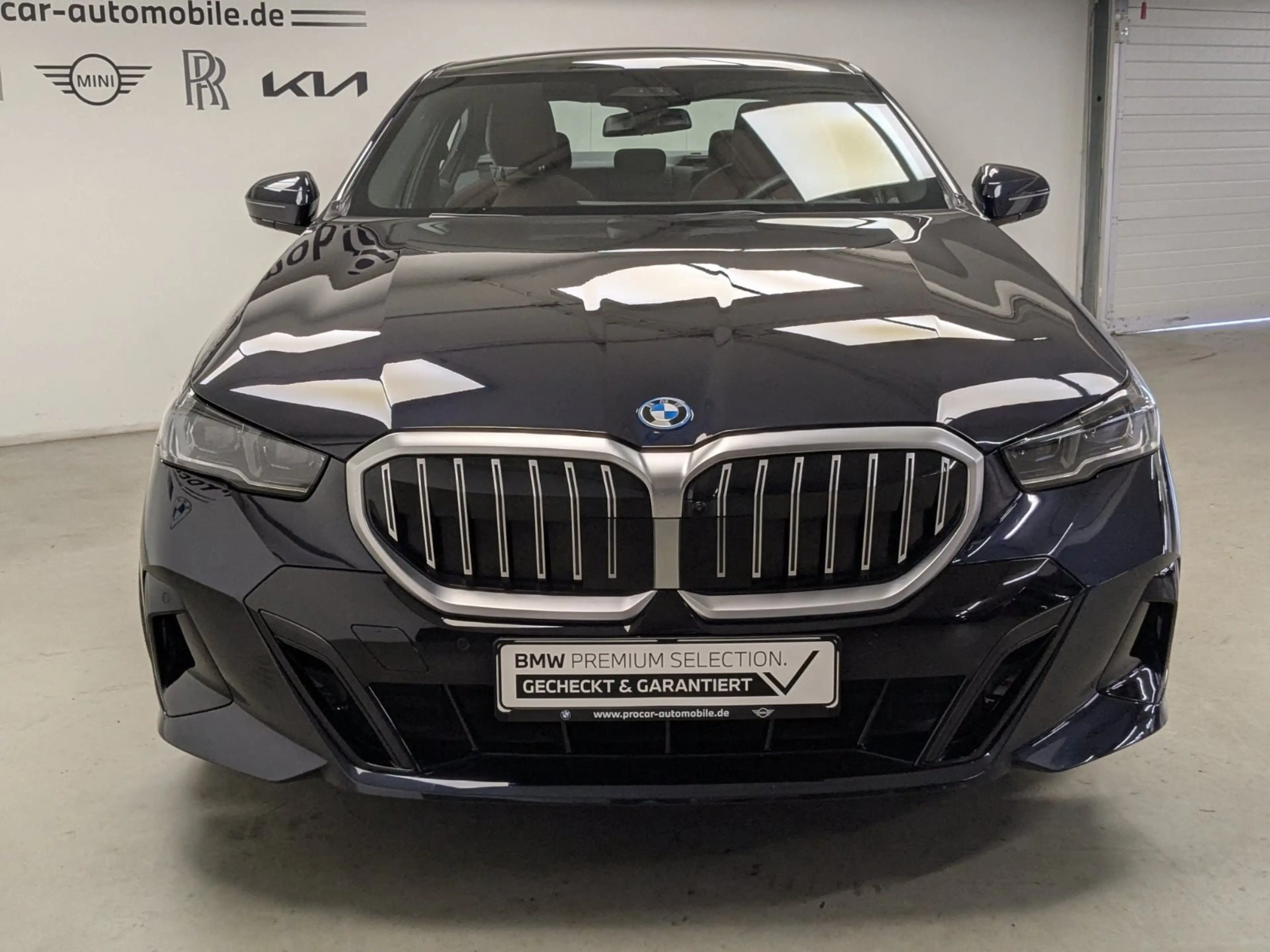 BMW 550 e xDrive M Sport ACC AHK Pano HuD SHZ v+h 360°KAM — photo 3