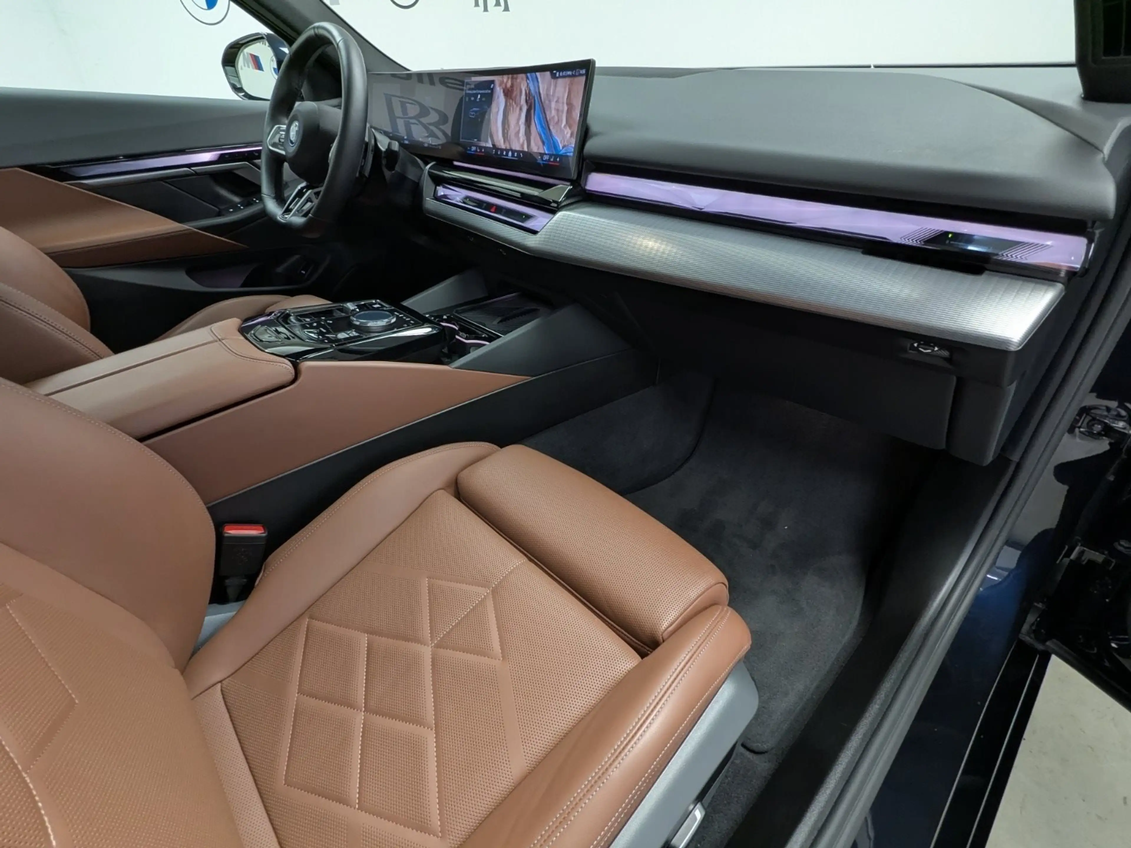 BMW 550 e xDrive M Sport ACC AHK Pano HuD SHZ v+h 360°KAM — photo 9