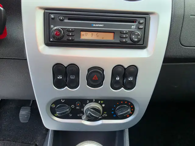 Dacia Sandero view 13
