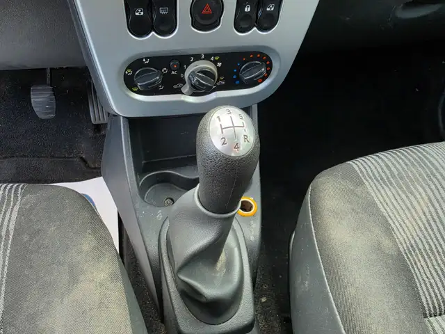 Dacia Sandero view 14