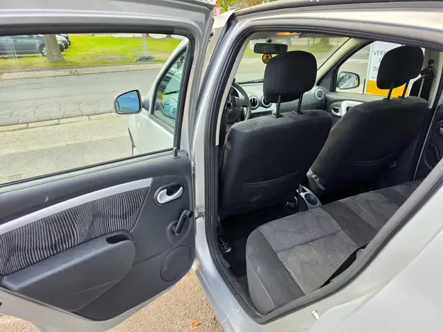 Dacia Sandero view 15