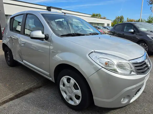 Dacia Sandero view 2