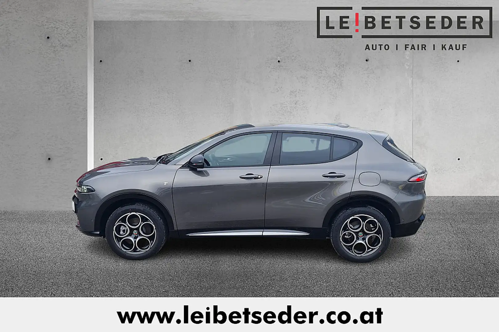 Alfa Romeo Tonale Ti 1.3 T4 PHEV VGT e-AWD Grau - 2