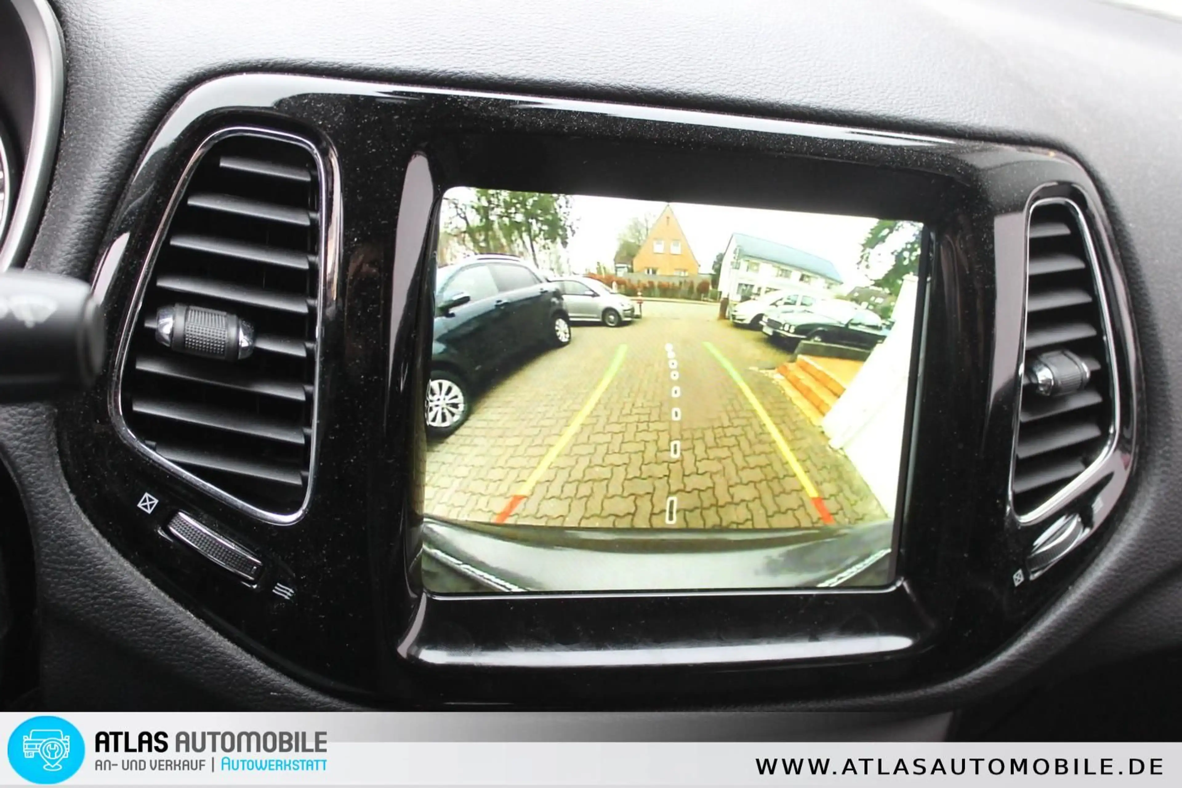 Jeep Compass Limited 4WD Aut Leder=NAVI=XENON=PANORAM — photo 3