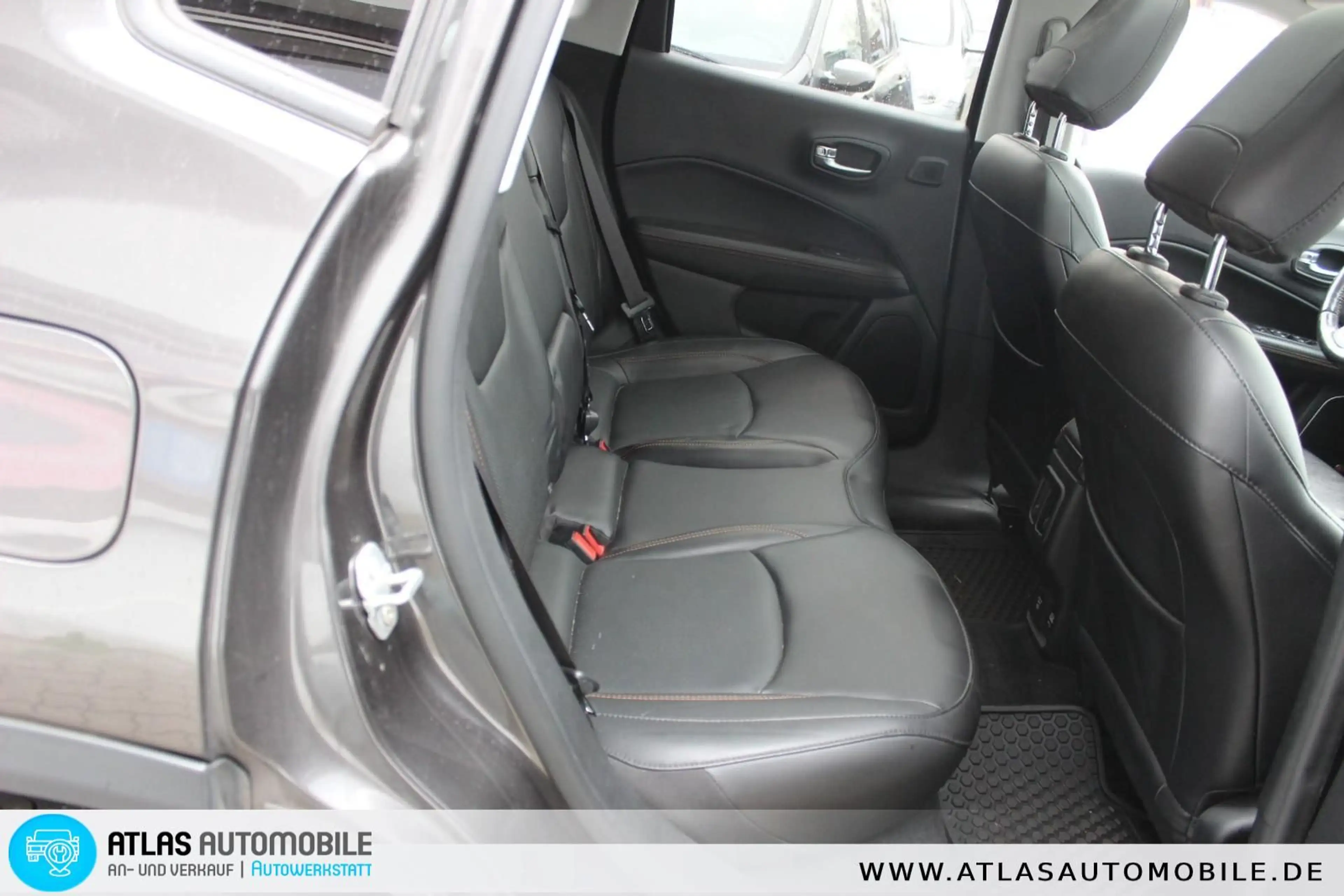 Jeep Compass Limited 4WD Aut Leder=NAVI=XENON=PANORAM — photo 10