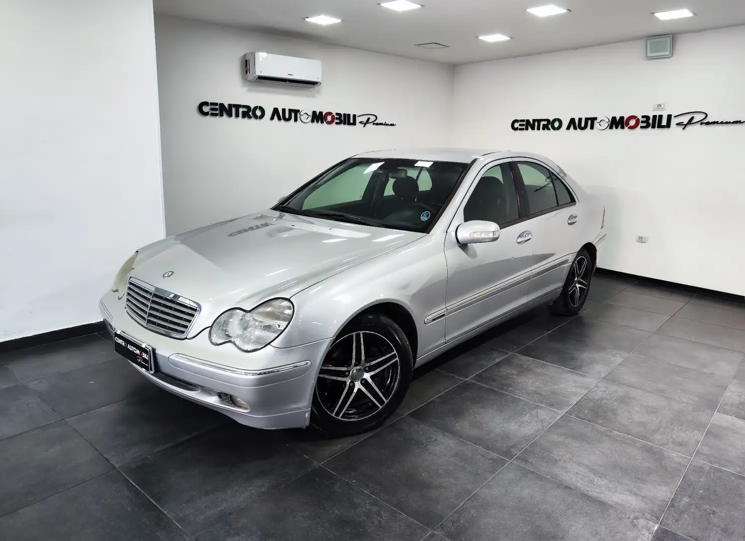 Mercedes-Benz C 220 C 220 CDI 143CV Avantgarde Gris - 1