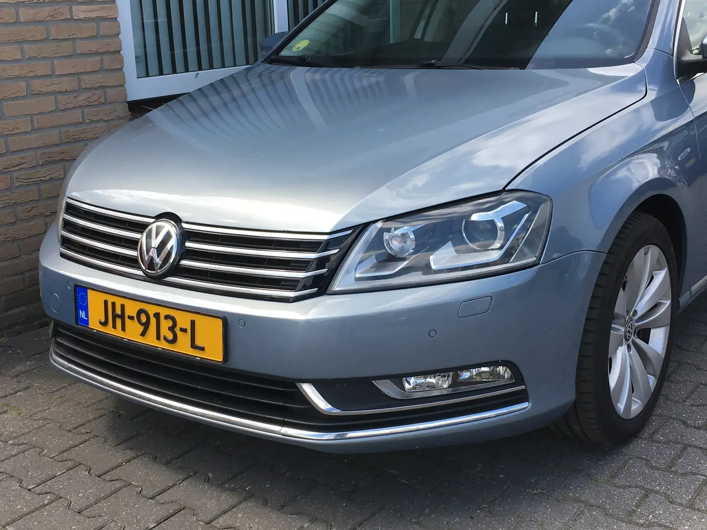 Volkswagen Passat Variant 2.0 TDI Automaat Highline Euro 6 Grijs - 2