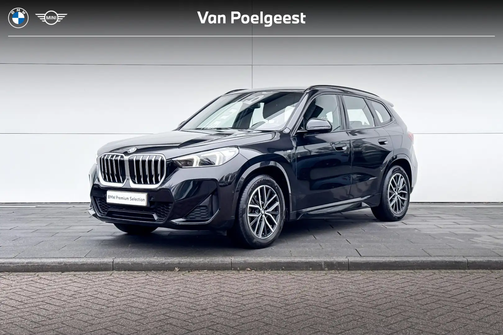 BMW X1 sDrive18i M Sport Premium Pack | Trekhaak | Noir - 1