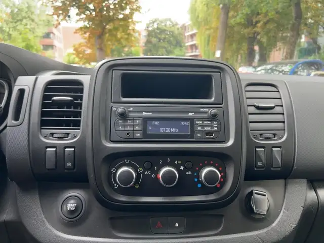Renault Trafic view 13