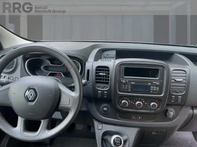 Renault Trafic view 9