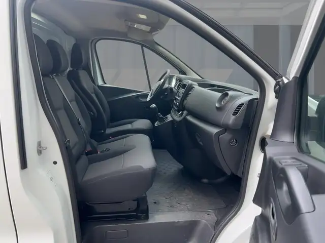 Renault Trafic view 8