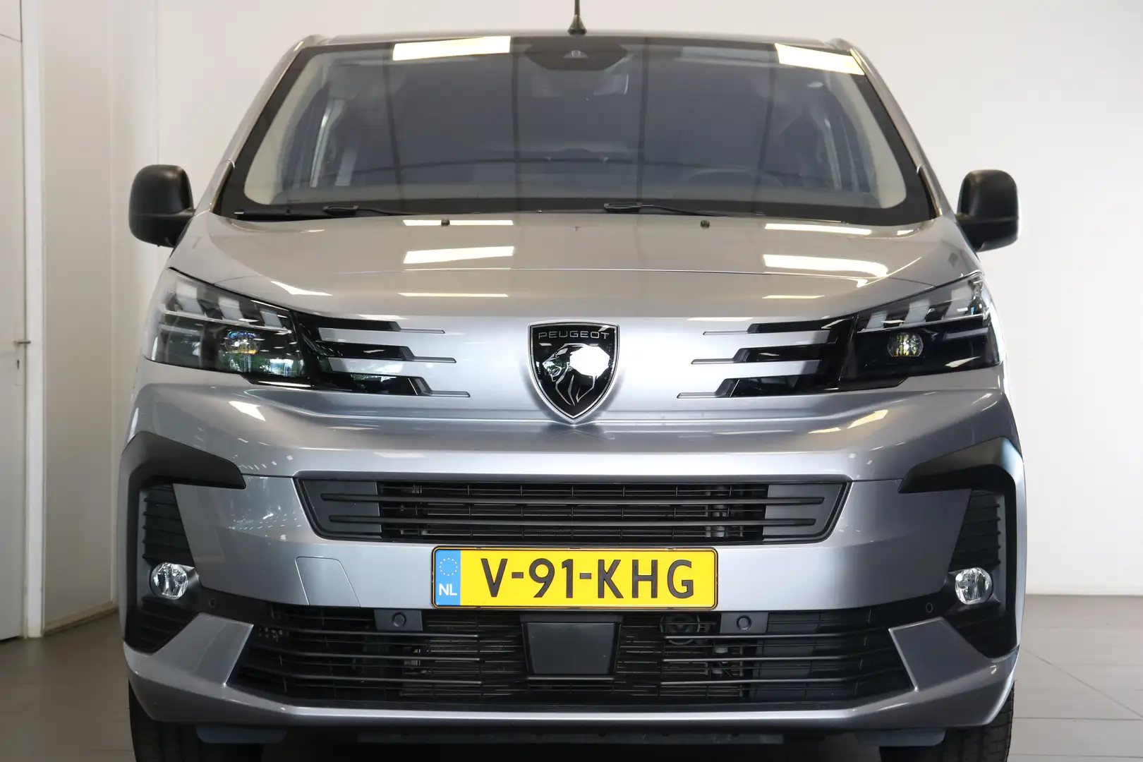 Peugeot Expert 2.0 BlueHDi 180 S&S L3 DC Automaat | Sidesteps | G Gris - 2