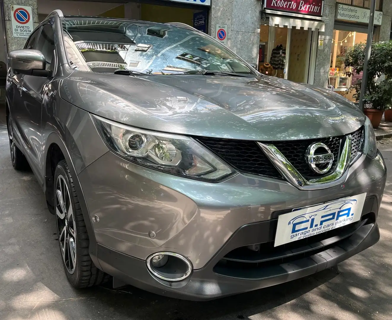 Nissan Qashqai Qashqai 1.6 dci Business 4wd 130cv E6 Grigio - 1