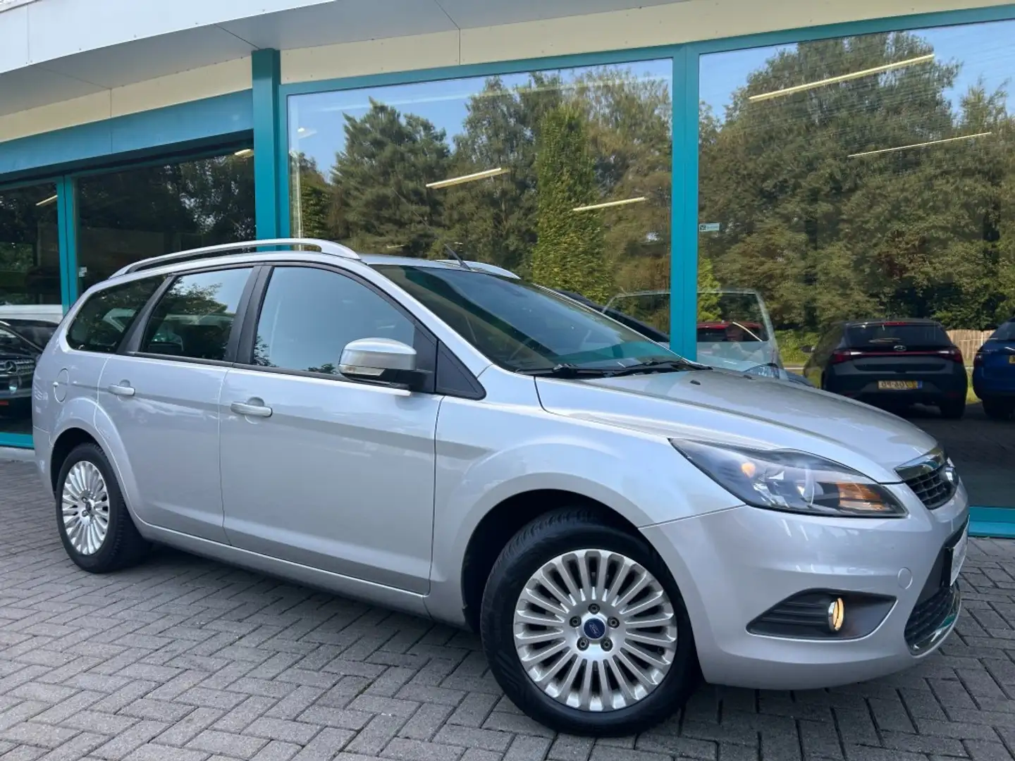 Ford Focus Wagon 1.8i 125pk, Titanium, Climate, Trekhaak, Nav Argent - 2