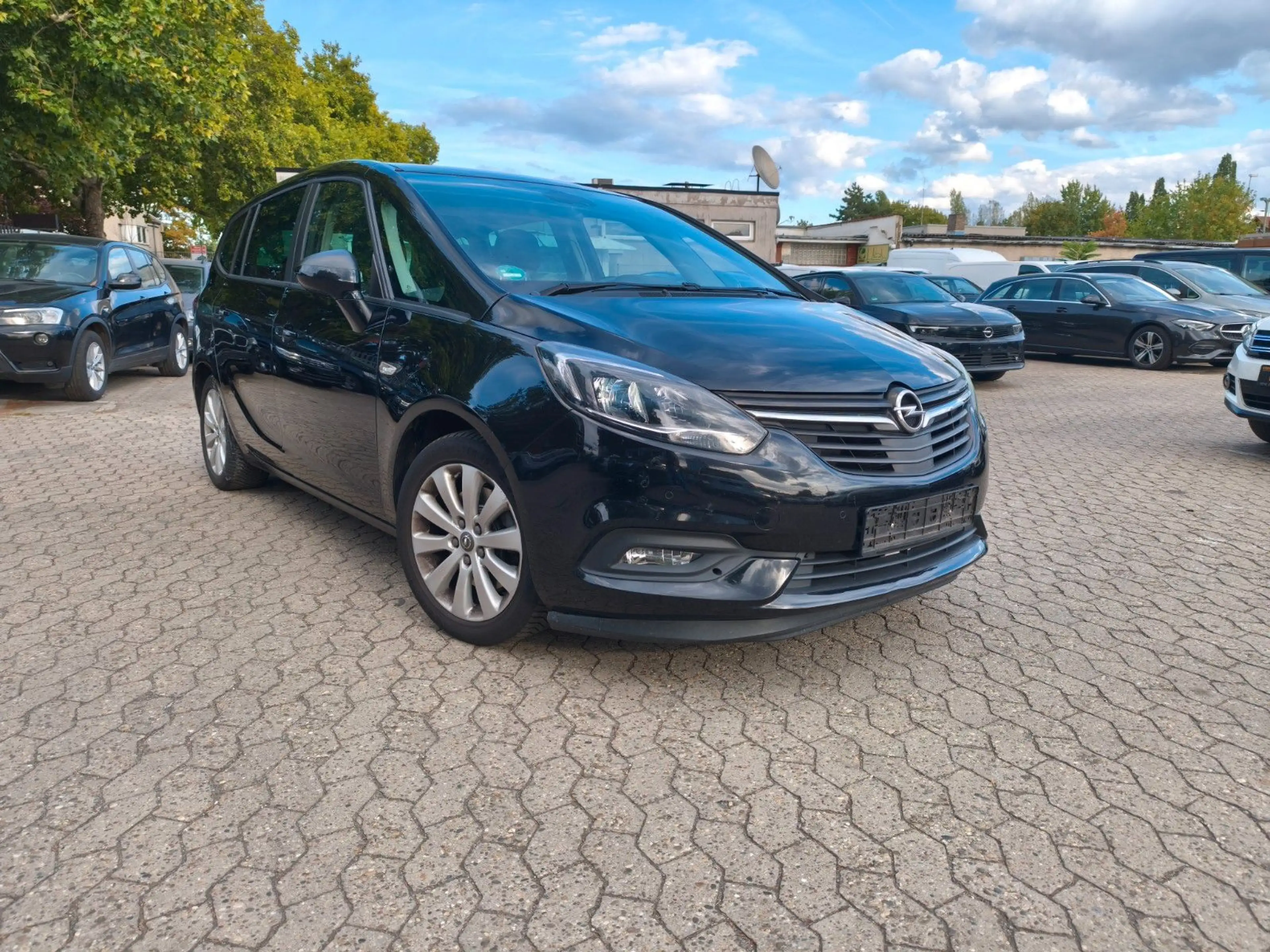 Opel Zafira 2.0 D CDTI ON Start/Stop*7-Sitzer*Tüv Neu — photo 3