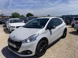 Peugeot 208 GTI BY 30th édition
