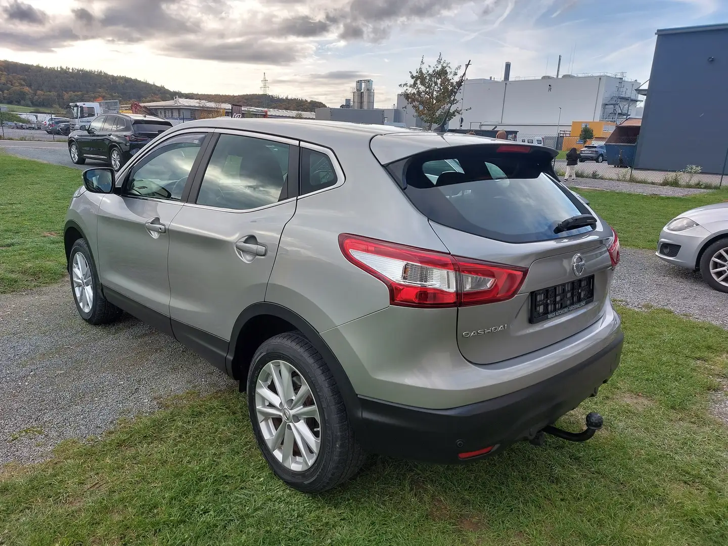 Nissan Qashqai Acenta 4x4/Navi/AHK/SHZ/Euro6/wenig KM Grau - 2