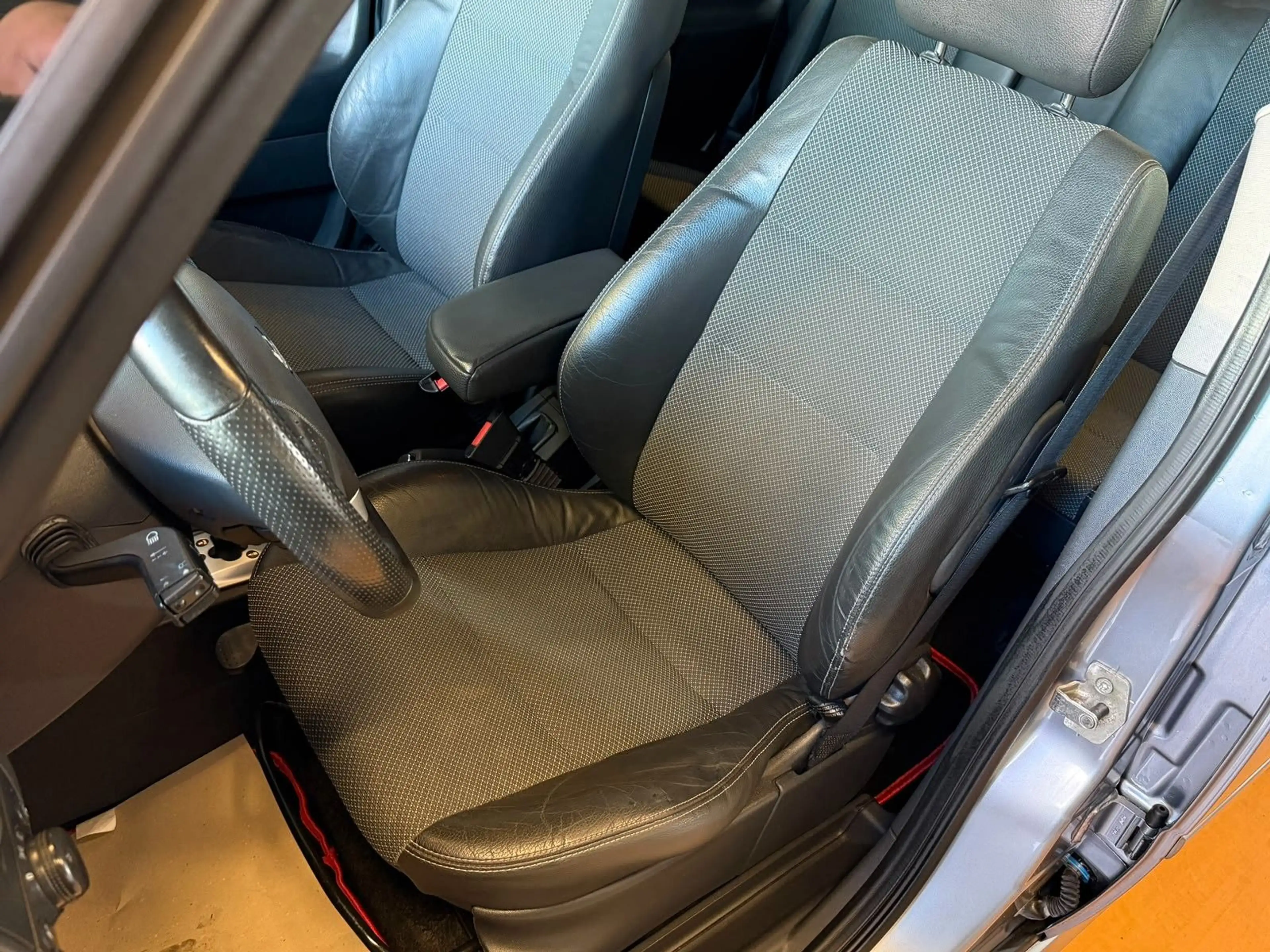 Opel Meriva A OPC Line Automatik / Teilleder / Klima — photo 8