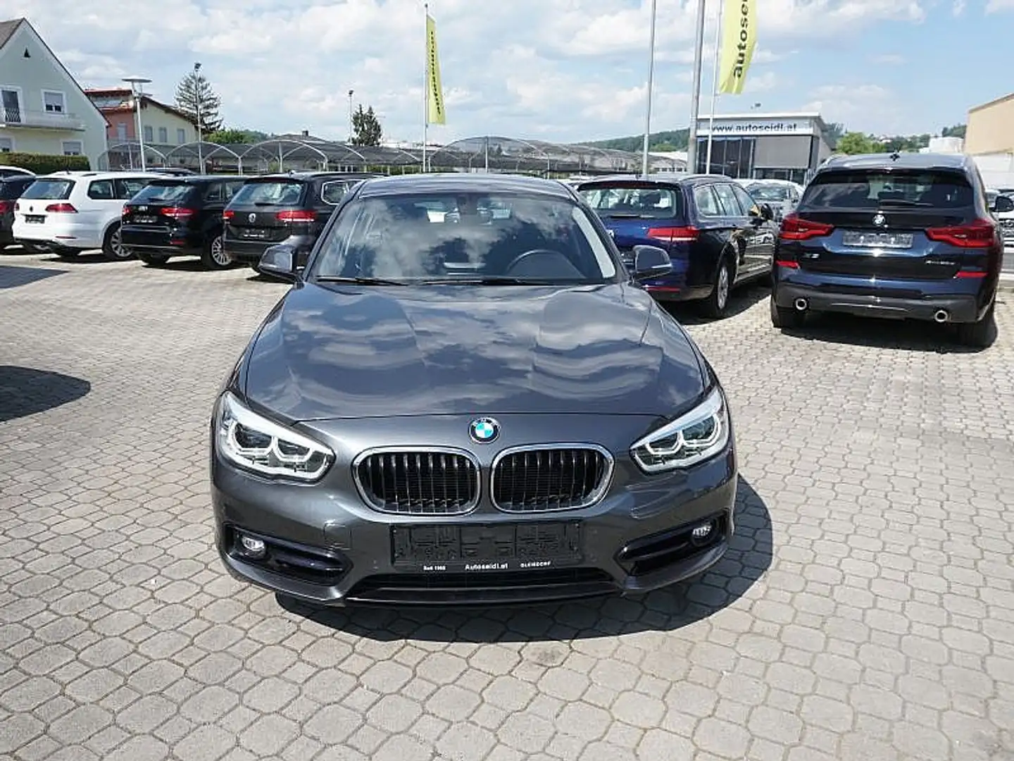 BMW 118 118d *SPORTLINE+LED* Grau - 2