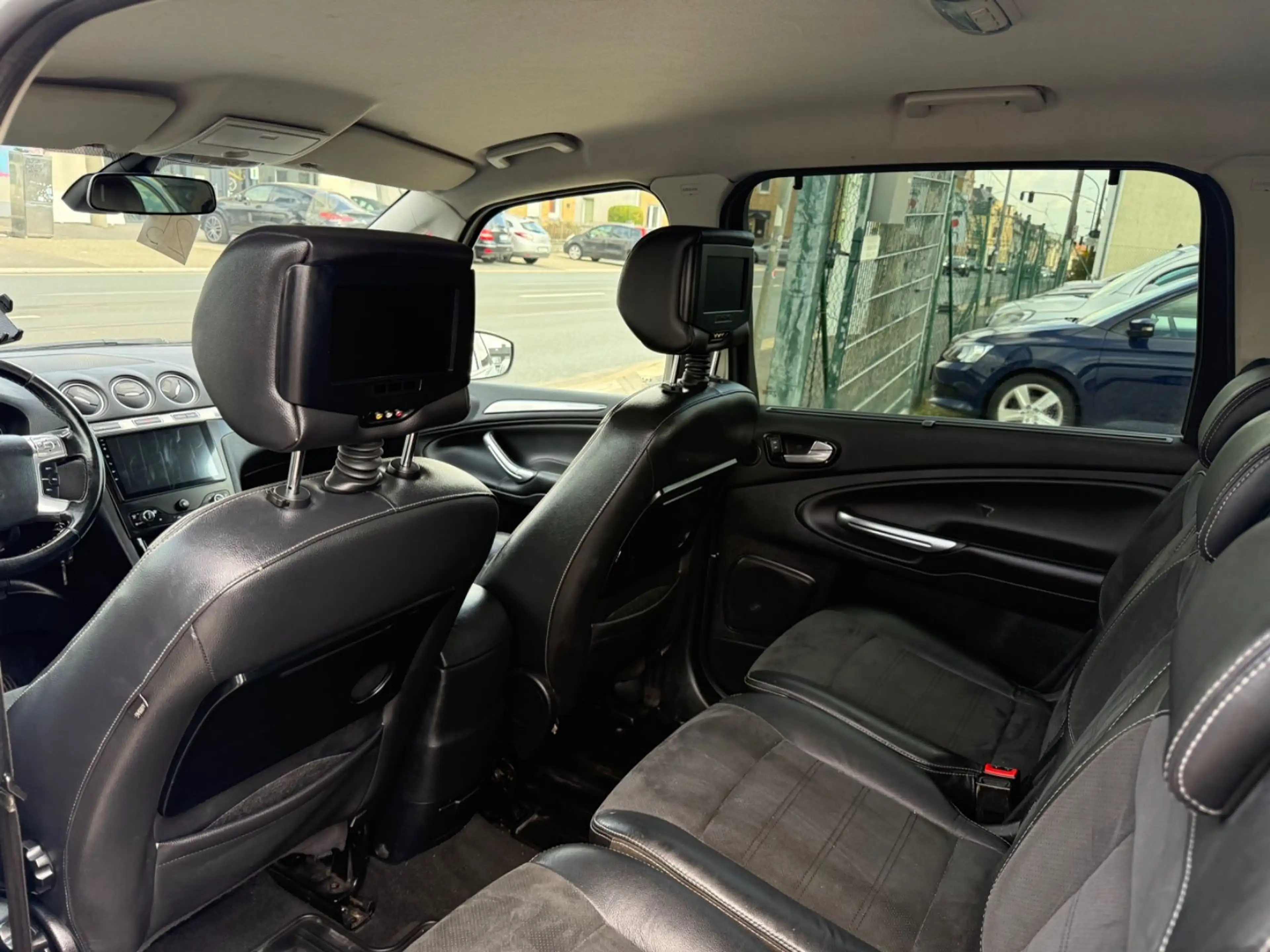 Ford Galaxy Trend*TÜV NEU* — photo 7