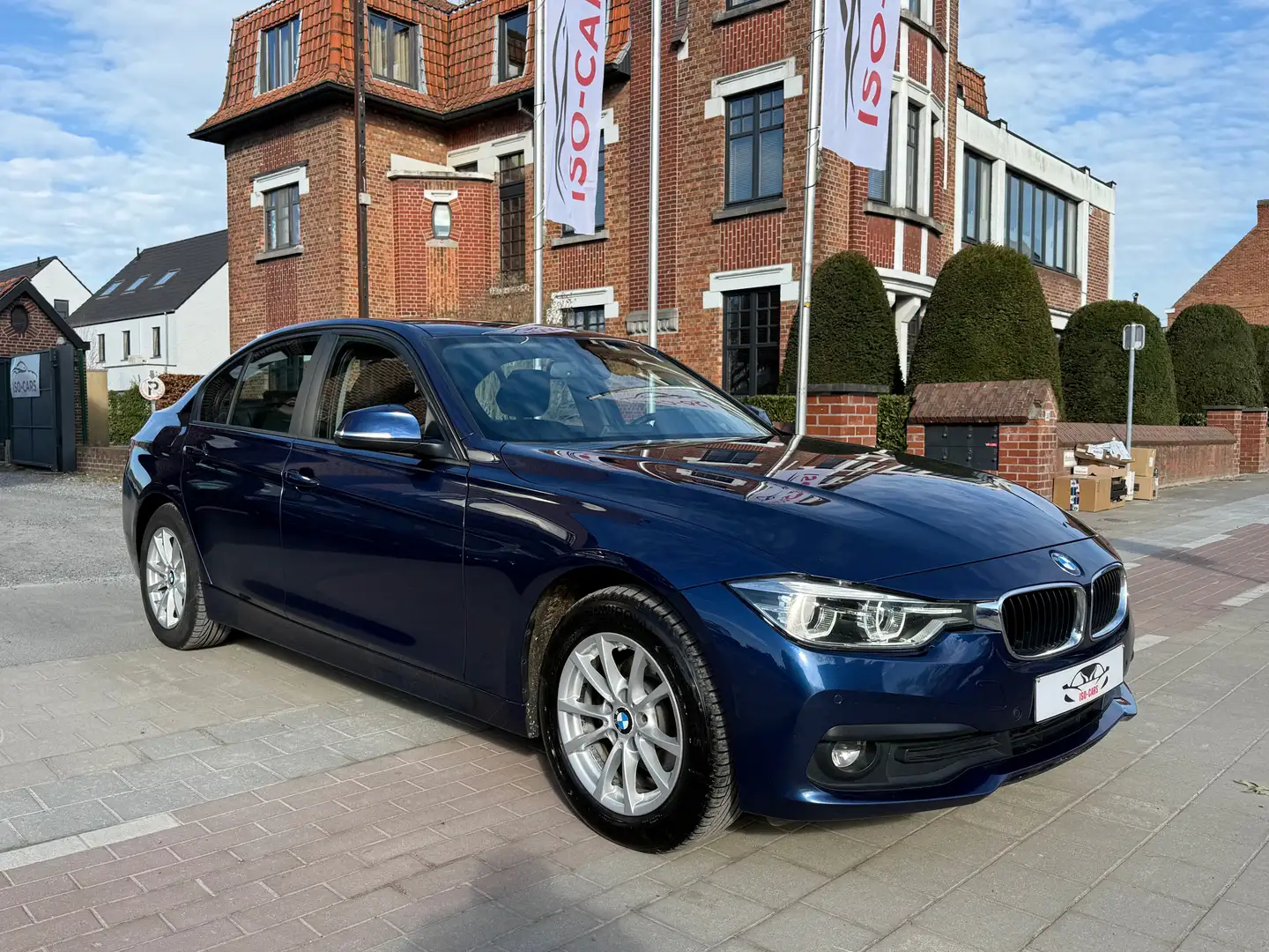 BMW 318 // NAVI // AIRCO // Bleu - 2