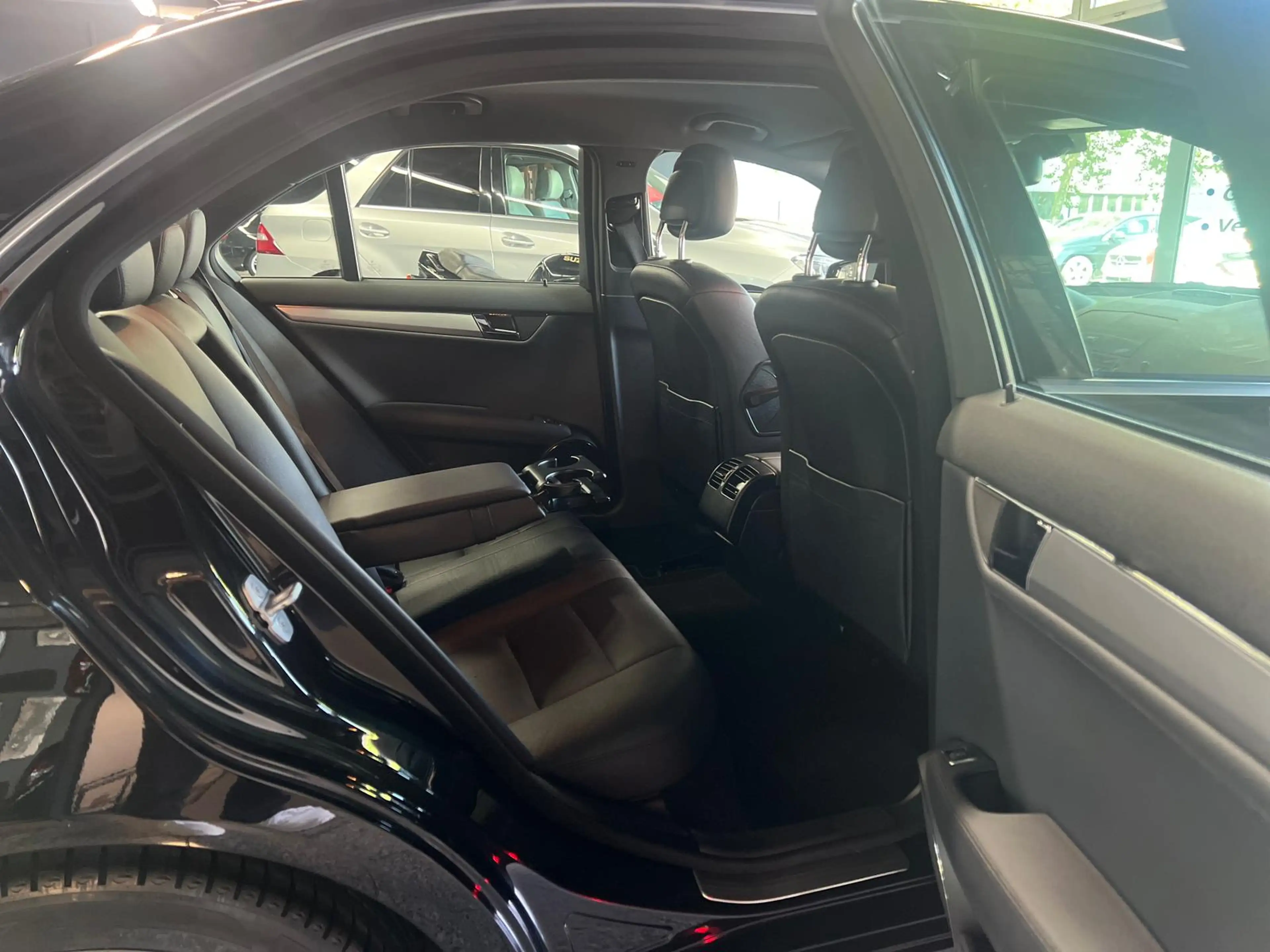 Mercedes-Benz C 350 C 350 AMG Line Sport-Paket — photo 6