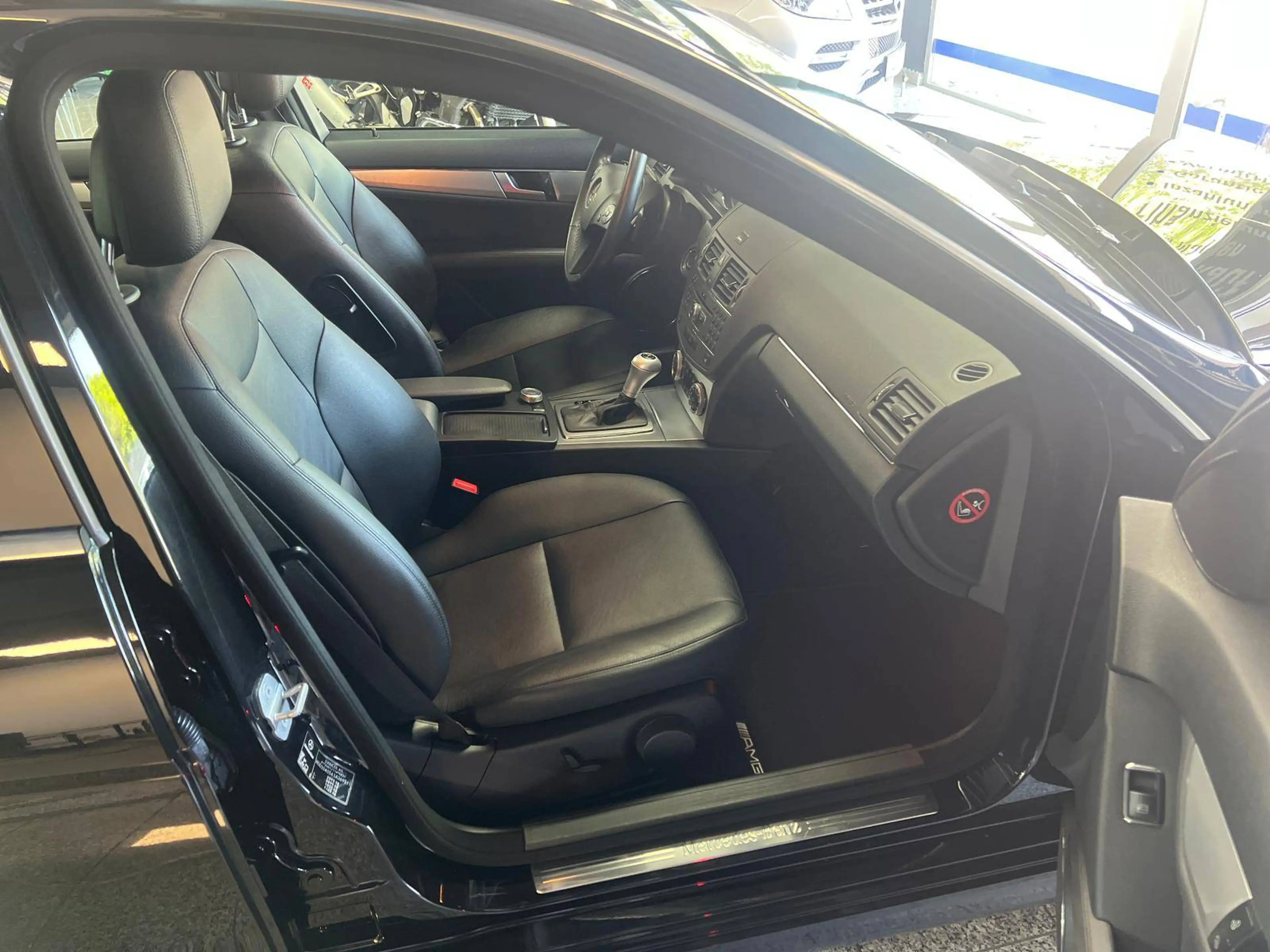 Mercedes-Benz C 350 C 350 AMG Line Sport-Paket — photo 5