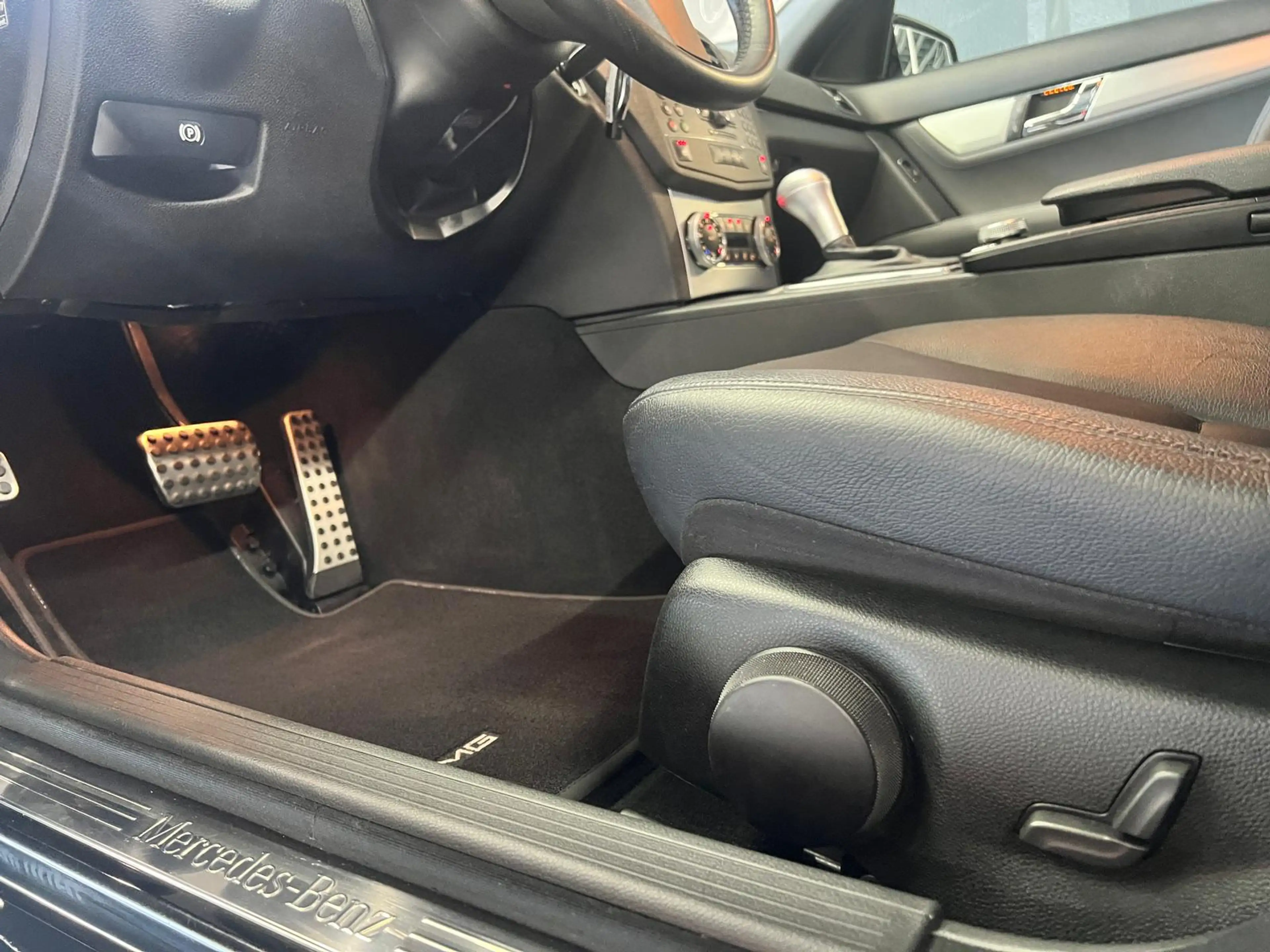 Mercedes-Benz C 350 C 350 AMG Line Sport-Paket — photo 9