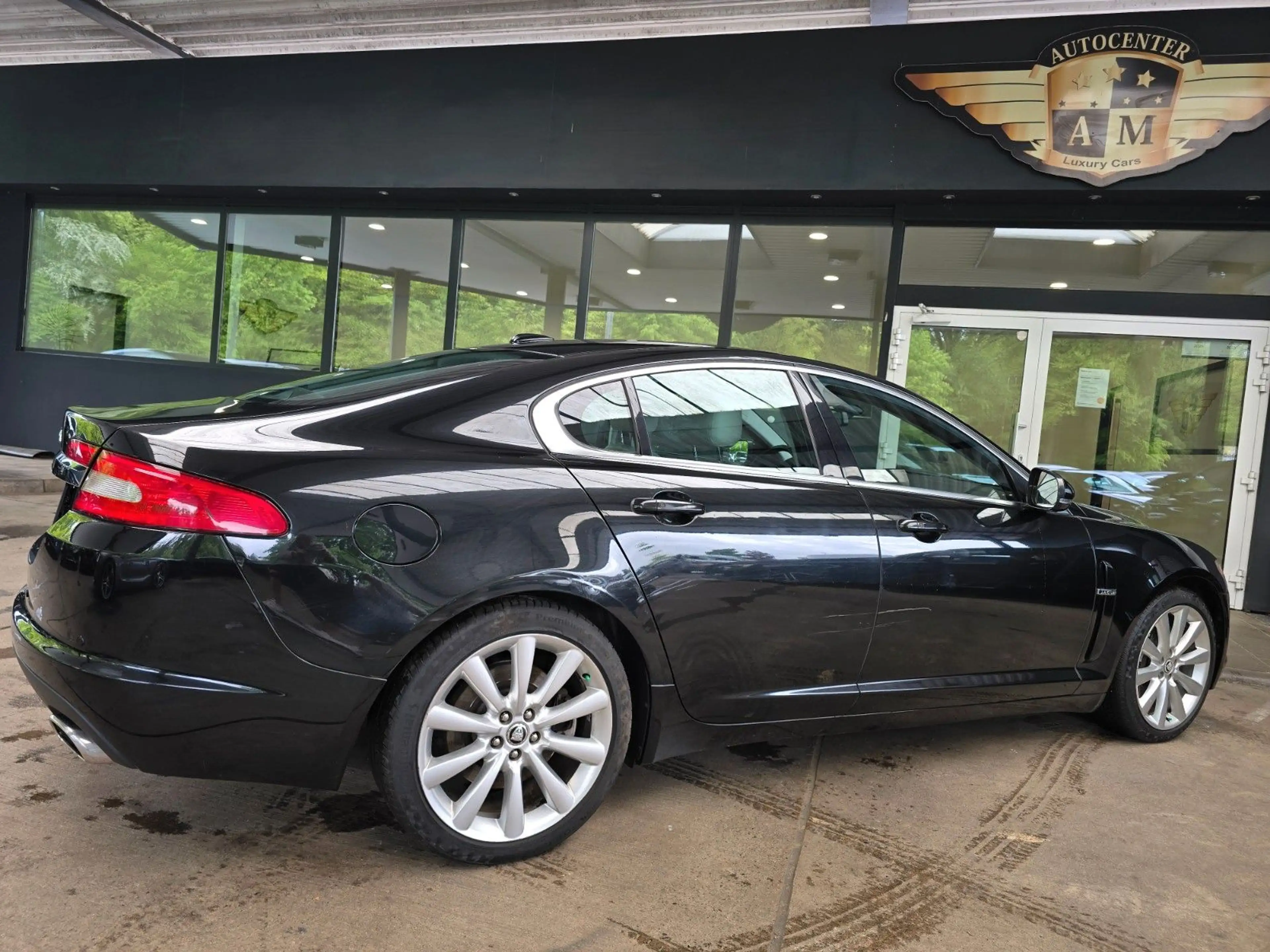 Jaguar XF 3.0 V6 Diesel Premium Luxury Park/Leder/SSD — photo 15