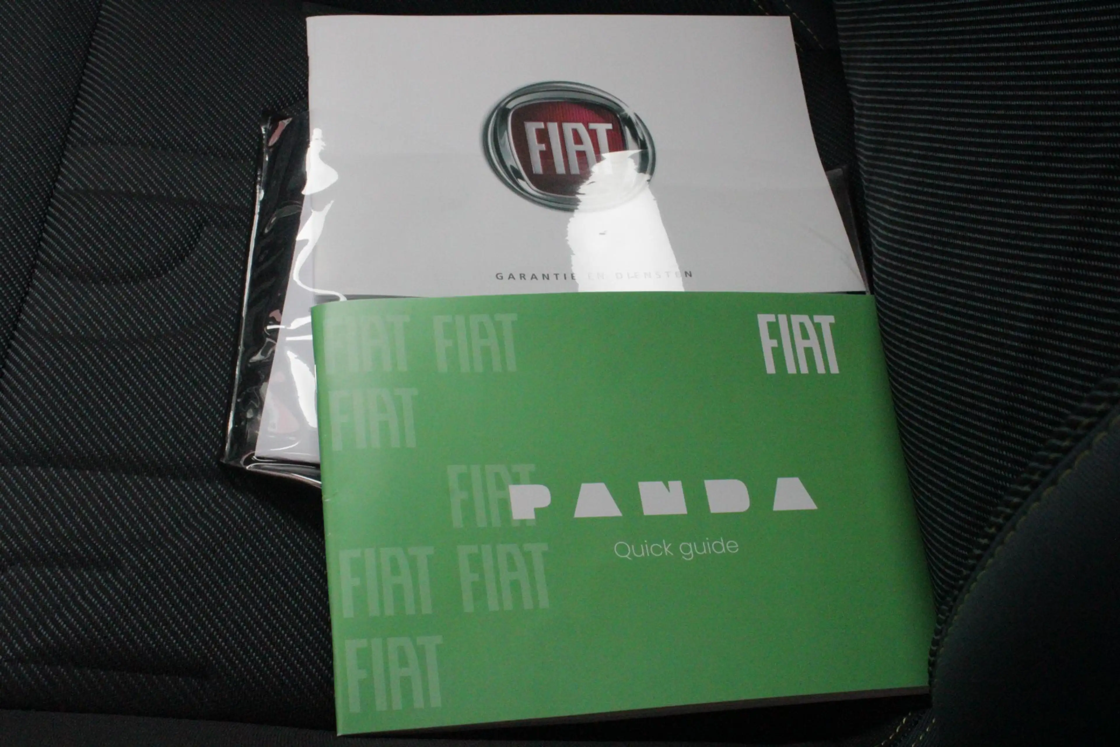 Fiat Grande Panda 1.2 Hybrid 110PK ICON STYLE | APPLE CARPLAY/ANDROI — photo 18
