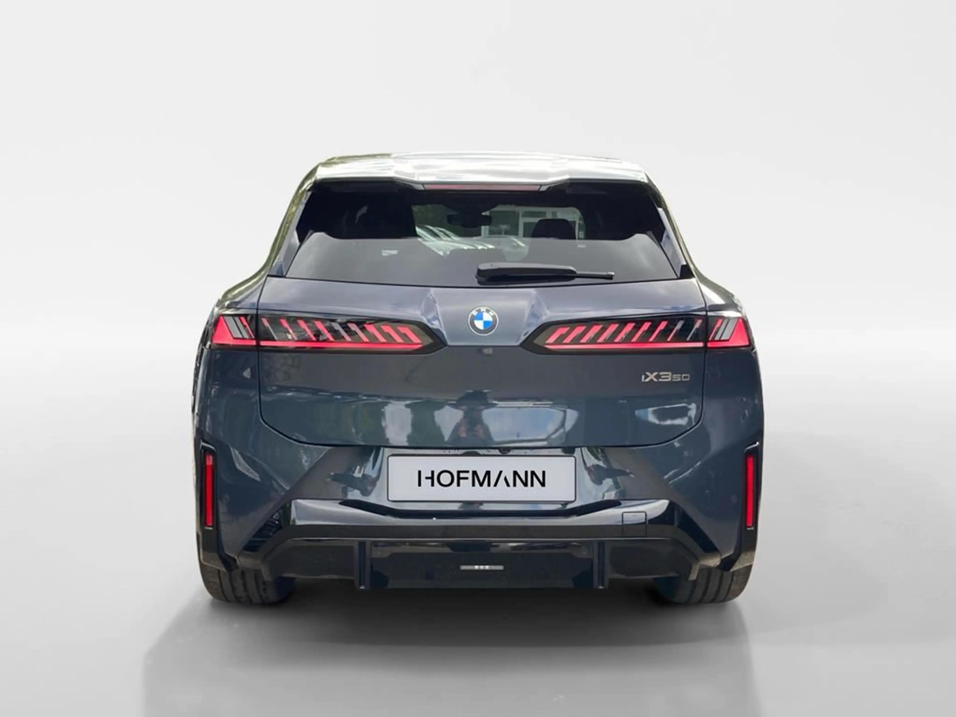 BMW iX3 M Sport Pro — photo 8
