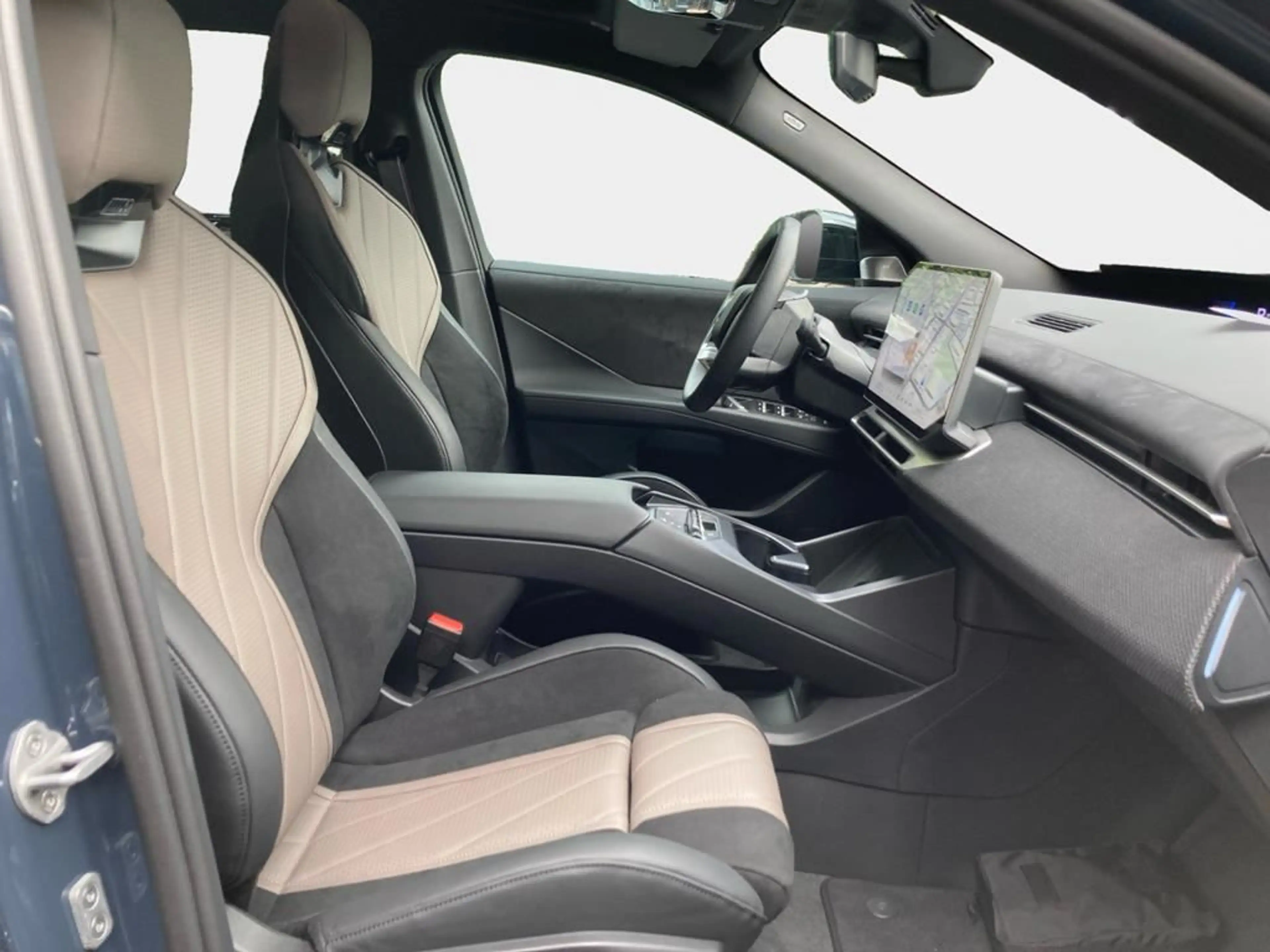 BMW iX3 M Sport Pro — photo 14