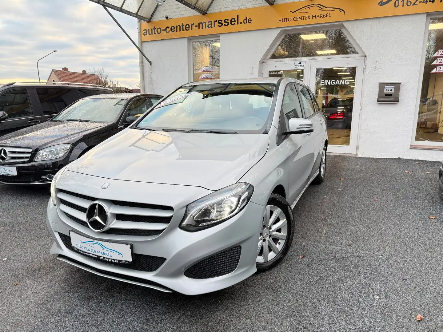 Mercedes-Benz B 220 CDI NAVI/SHZ/ALLWETTER/LED/AHK Argintiu - 1